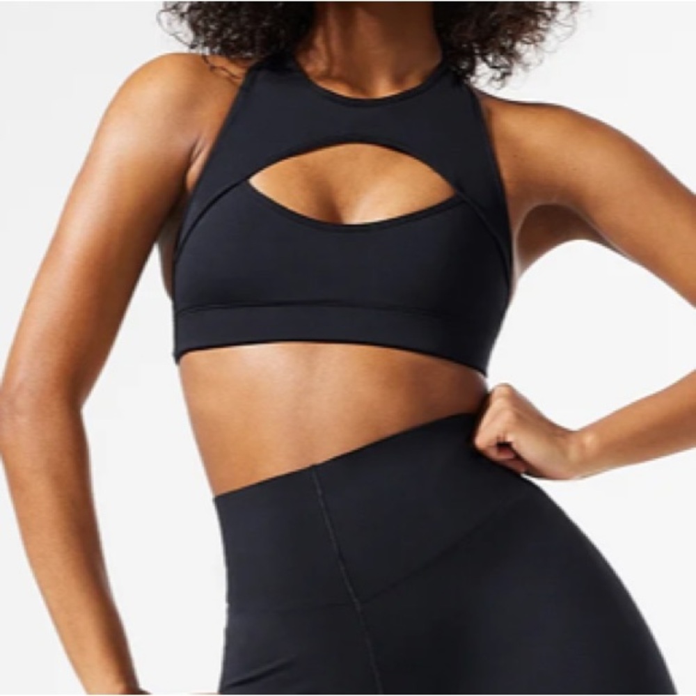 Savage X Fenty Black Sports Bra - Picture 2 of 7